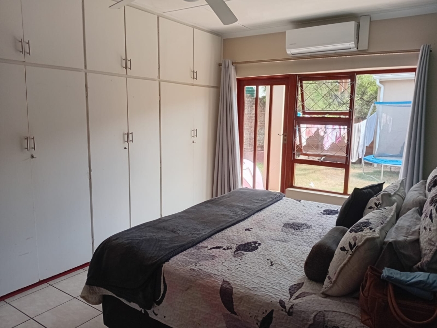 To Let 4 Bedroom Property for Rent in Bonza Bay Eastern Cape